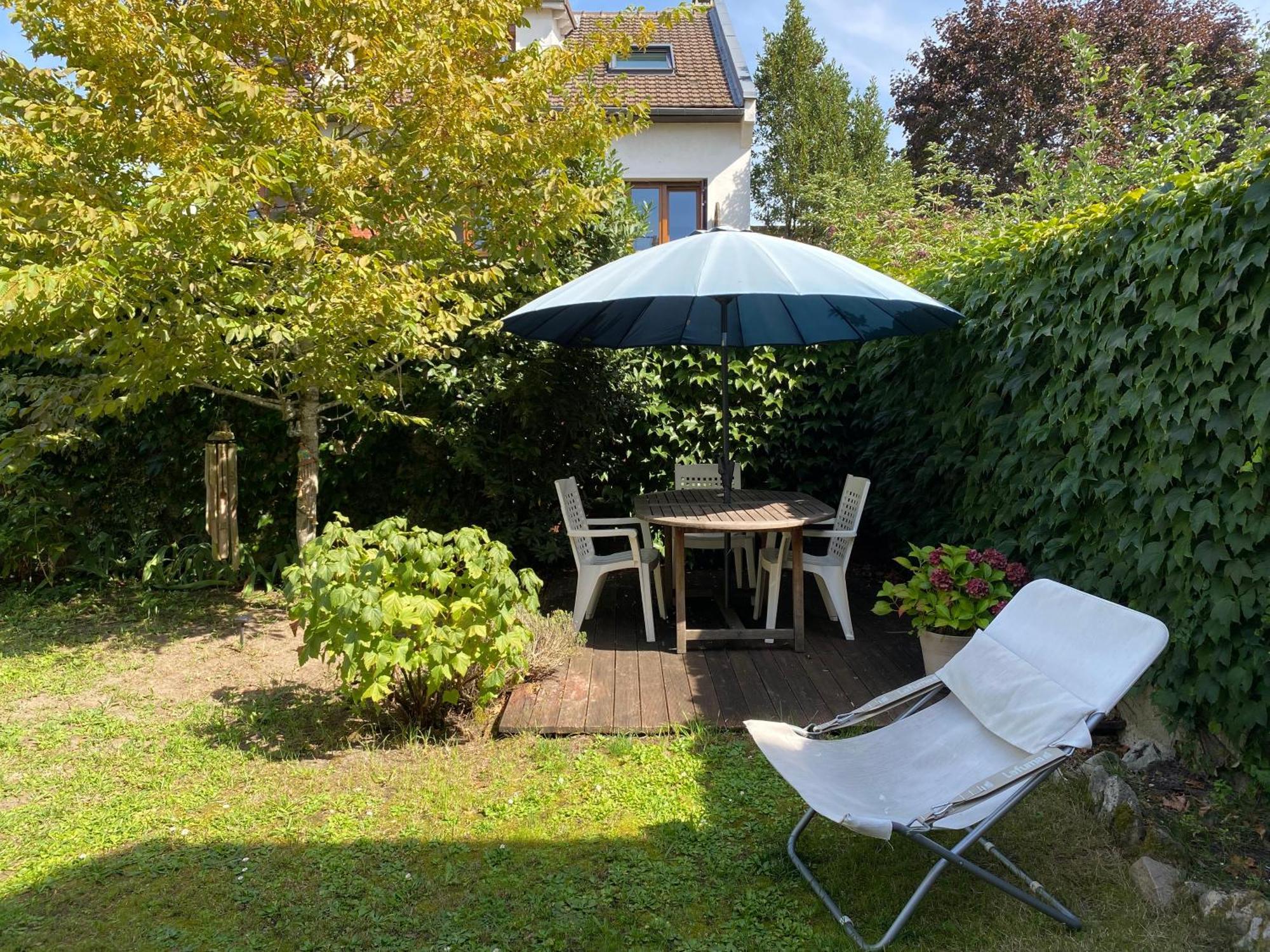 Chambre En Duplex, Entree Autonome, Sdb Privative Taverny Exterior photo